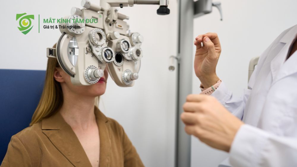 Điều trị rối loạn thị giác đúng cách giúp giảm mỏi mắt và bảo vệ thị lực lâu dài