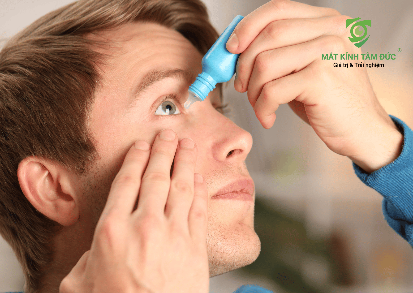 Có nên nhỏ mắt sau khi đi đường về không?